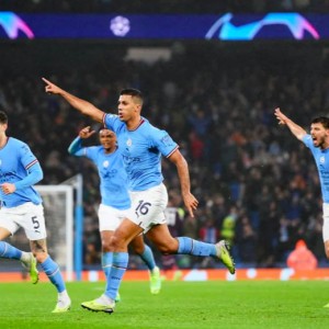  拜仁女足创历史夺冠，男女足双冠王彰显豪门底蕴