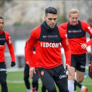  斯特拉斯堡定位球配合精妙战胜马赛收获关键三分