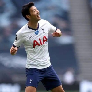  波罗头球摆渡孙兴慜凌空抽射热刺两分钟连进两球