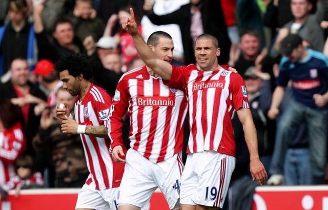  佛罗伦萨新帅上任，首战险取三分  